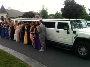 Los Angeles Prom Limo Rental Service With Hummer & Party Bus Options Launched