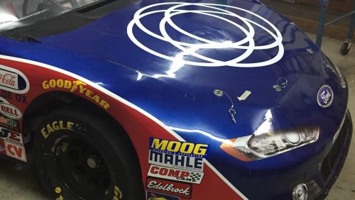 NASCAR Racing Team Debuts Partnership with Momentum Solar