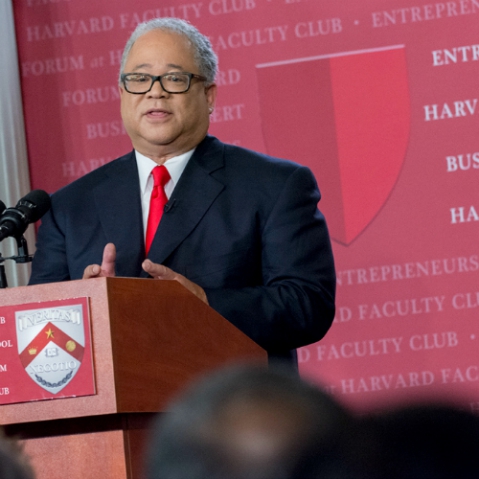 Attorney Vincent Davis Speaks at Business Expert Forum at Harvard Faculty Club