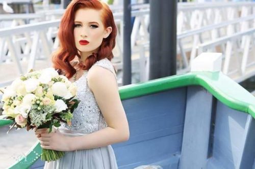 Mobile Retro Hair Makeup Service Changes The Face Of Wedding
